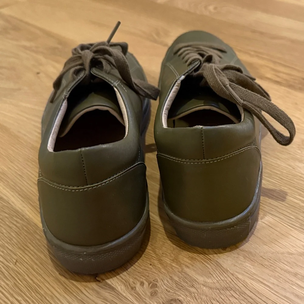 Stylish Olive Women's Sneakers - Picture 4 of 5